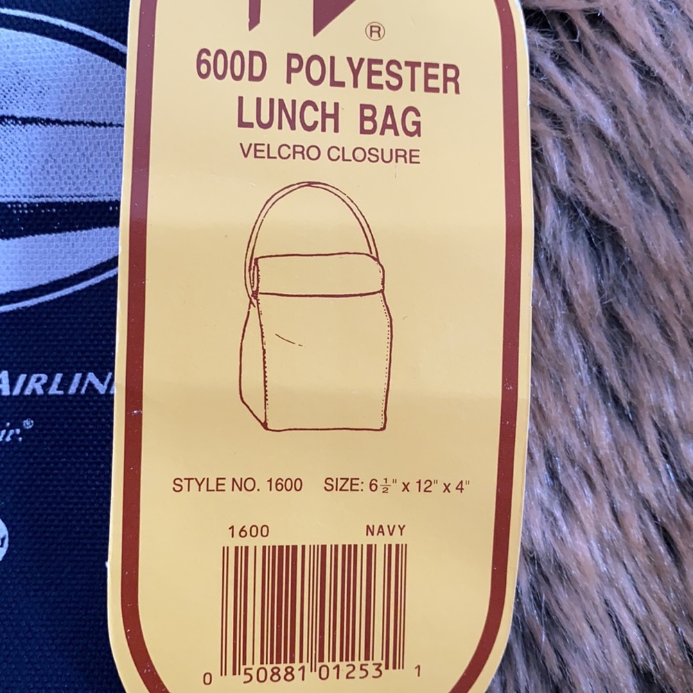 Midwest Express- lunch bag - Picture 2 of 2